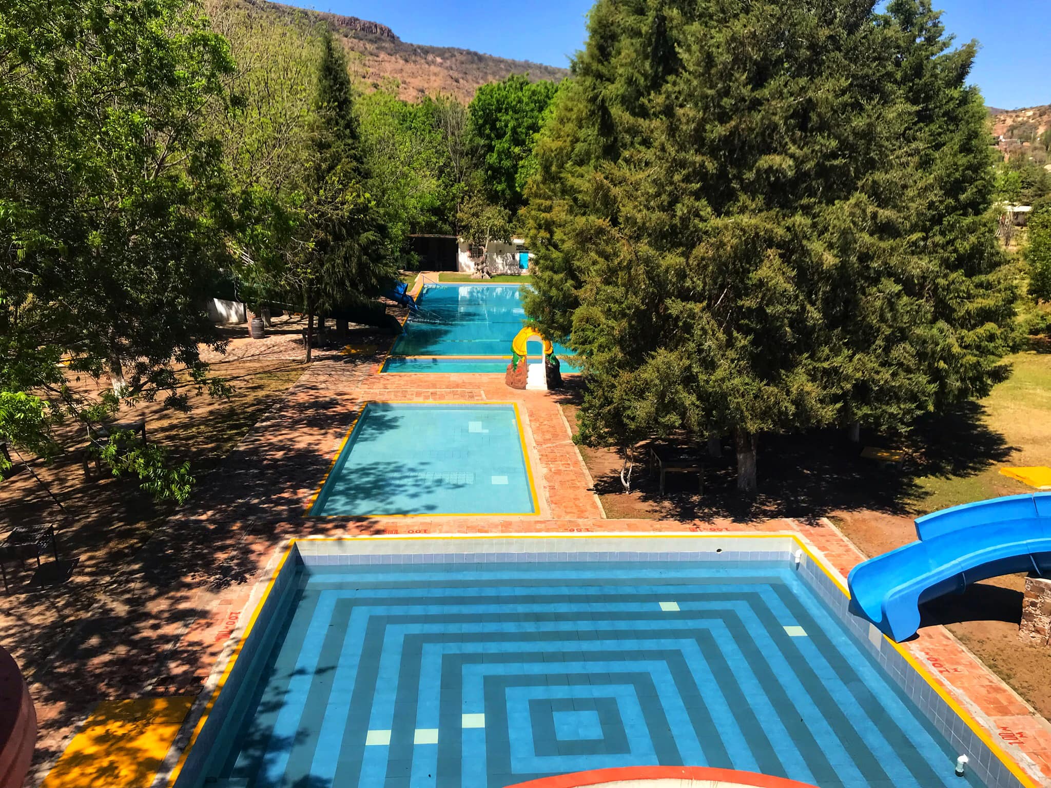 Aguas termales o vapores naturales del balneario